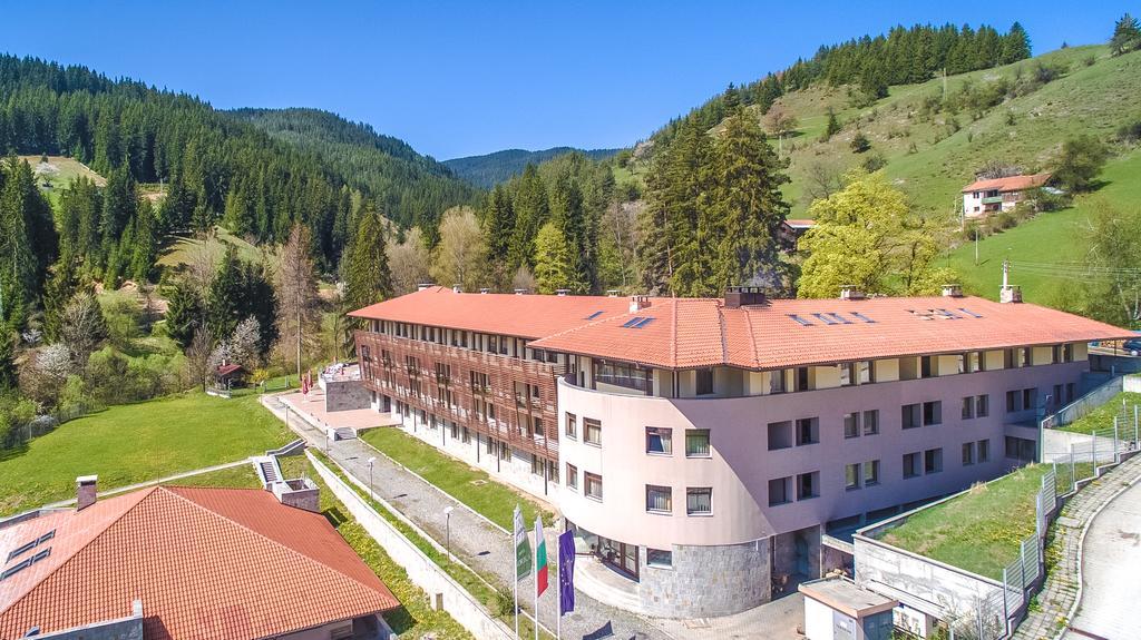 Borika Hotel تشبيلار المظهر الخارجي الصورة