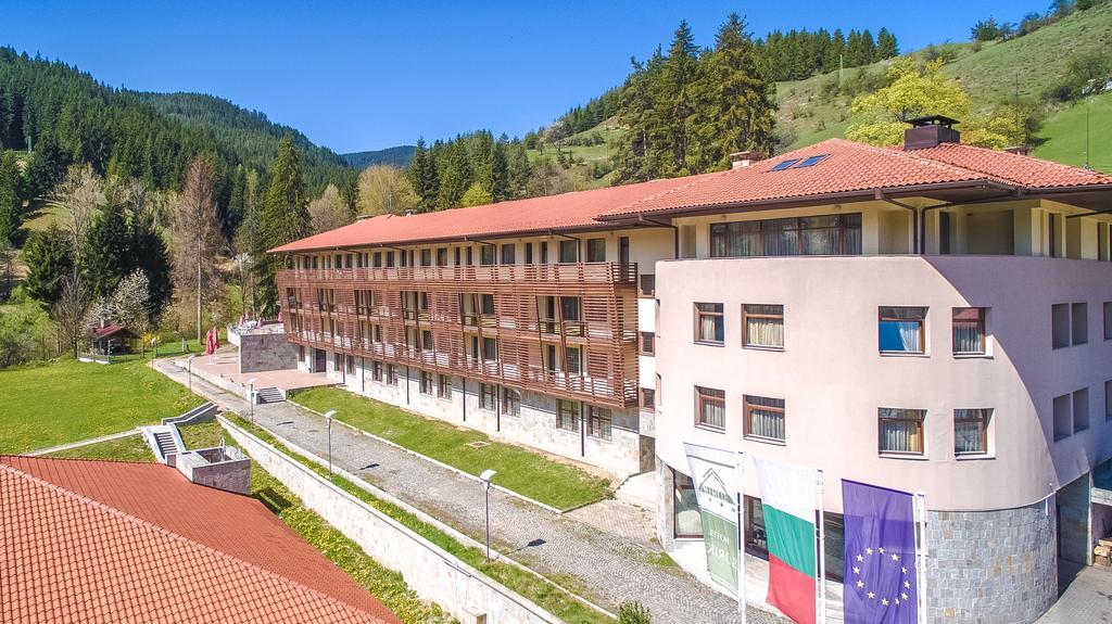 Borika Hotel تشبيلار المظهر الخارجي الصورة
