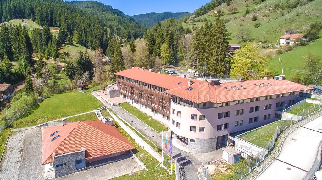 Borika Hotel تشبيلار المظهر الخارجي الصورة